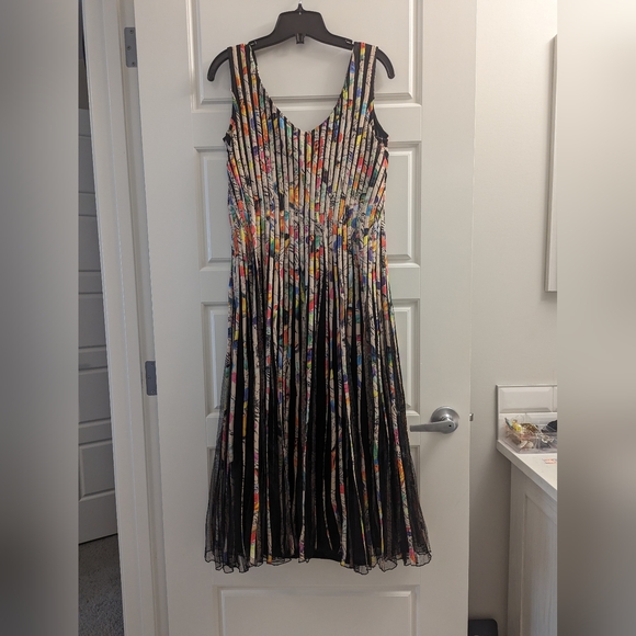 ✨HOST PICK✨ Champaign Sleeveless Pleated Dress - Picture 3 of 6